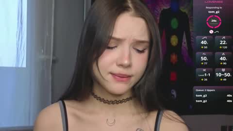 Mia online show from October 2025 04:14:01 AM