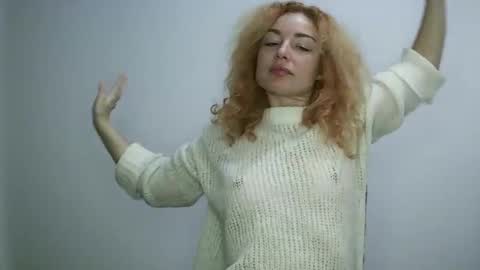 Snapshot of reddgirll chatting on January 2025 10:06:02 AM reddgirll online show from January 2025 10:06:02 AM