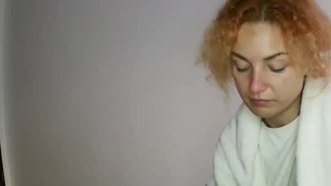 Snapshot of reddgirll chatting on January 2025 04:39:01 PM reddgirll online show from January 2025 04:39:01 PM