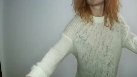 Snapshot of reddgirll chatting on January 2025 08:33:01 PM reddgirll online show from January 2025 08:33:01 PM