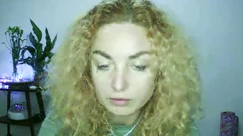 Snapshot of reddgirll chatting on January 2025 09:21:01 PM reddgirll online show from January 2025 09:21:01 PM