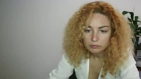Snapshot of reddgirll chatting on February 2025 05:24:02 PM reddgirll online show from February 2025 05:24:02 PM