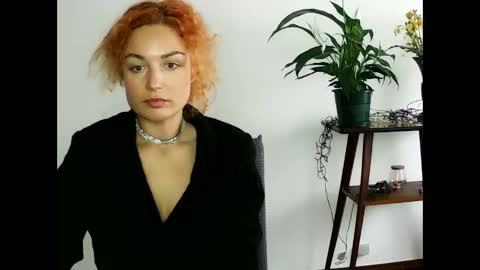 Snapshot of reddgirll chatting on February 2025 04:31:01 PM reddgirll online show from February 2025 04:31:01 PM