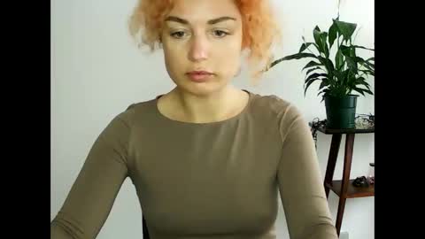 Snapshot of reddgirll chatting on February 2025 02:00:02 PM reddgirll online show from February 2025 02:00:02 PM