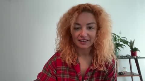 Snapshot of reddgirll chatting on February 2025 11:35:02 AM reddgirll online show from February 2025 11:35:02 AM