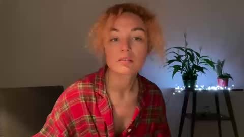 Snapshot of reddgirll chatting on February 2025 07:36:01 PM reddgirll online show from February 2025 07:36:01 PM