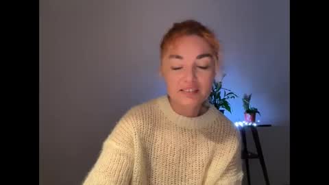 Snapshot of reddgirll chatting on February 2025 06:15:02 PM reddgirll online show from February 2025 06:15:02 PM