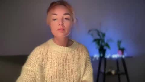 Snapshot of reddgirll chatting on February 2025 10:14:02 PM reddgirll online show from February 2025 10:14:02 PM