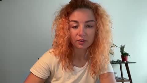 Snapshot of reddgirll chatting on February 2025 11:41:01 AM reddgirll online show from February 2025 11:41:01 AM