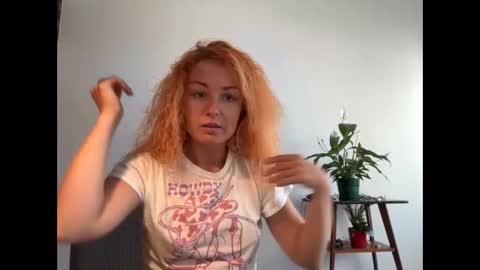 Snapshot of reddgirll chatting on February 2025 02:46:02 PM reddgirll online show from February 2025 02:46:02 PM