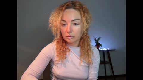 Snapshot of reddgirll chatting on March 2025 06:43:02 PM reddgirll online show from March 2025 06:43:02 PM