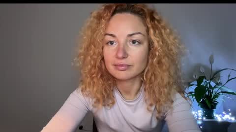 Snapshot of reddgirll chatting on March 2025 08:57:01 PM reddgirll online show from March 2025 08:57:01 PM