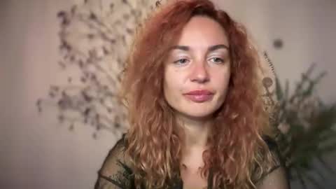 Snapshot of reddgirll chatting on September 2025 06:32:02 PM reddgirll online show from September 2025 06:32:02 PM