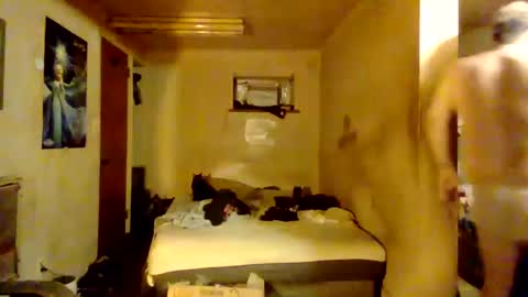 reddragon1195 online show from December 2024 02:31:02 AM