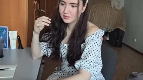 redginbluebersky online show from March 2026 09:32:01 AM