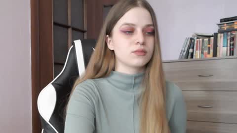 Lily online show from January 2025 05:34:01 AM