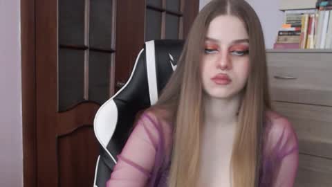 Lily online show from September 2025 02:23:01 AM
