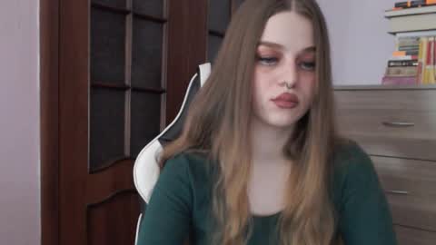 Lily online show from October 2025 02:04:02 AM