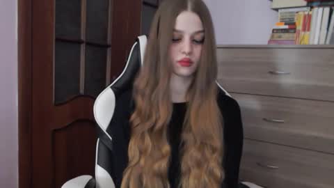 Lily online show from November 2025 02:11:01 AM