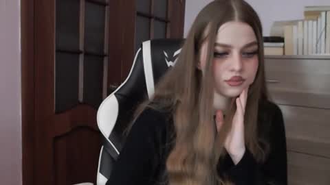 Lily online show from January 2026 02:05:02 AM