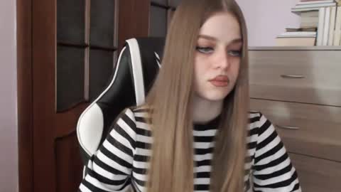 Lily online show from February 2026 02:30:01 AM