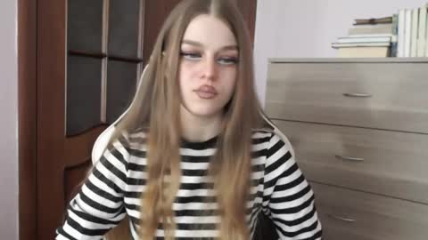 Lily online show from April 2026 02:32:01 AM