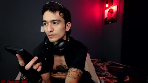 Red online show from December 2024 05:05:02 AM