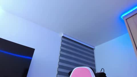 redski77 online show from January 2025 09:13:01 AM