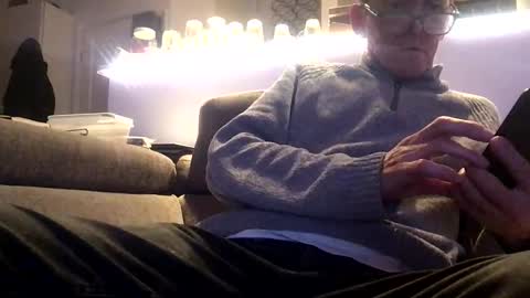 Redspider154 online show from April 2026 07:19:02 PM