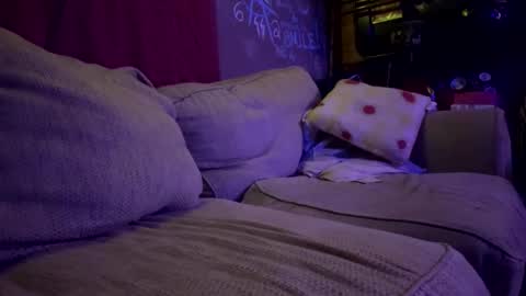 Lee online show from April 2026 06:57:02 PM