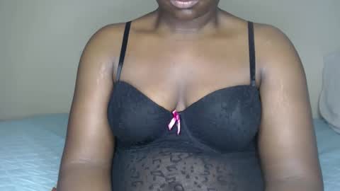 Snapshot of reem_wonder chatting on November 2025 02:34:02 AM Reem online show from November 2025 02:34:02 AM