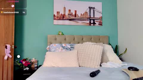 Snapshot of reese_yanella chatting on October 2025 04:59:02 PM Yanella online show from October 2025 04:59:02 PM