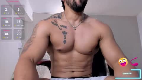 Snapshot of regan_pearson chatting on October 2025 01:37:01 AM Regan online show from October 2025 01:37:01 AM