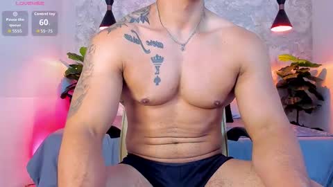 Snapshot of regan_pearson chatting on October 2025 01:04:02 AM Regan online show from October 2025 01:04:02 AM