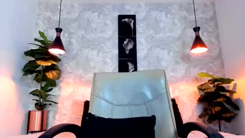 Regan online show from November 2025 02:01:02 AM