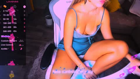 Snapshot of reggiemeow chatting on December 2024 04:20:01 AM reggieMeow online show from December 2024 04:20:01 AM
