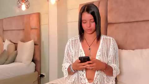 Snapshot of regina_noctixx chatting on July 2026 08:09:02 AM Regina online show from July 2026 08:09:02 AM