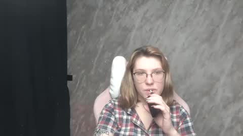 Regina online show from January 2025 02:15:02 AM