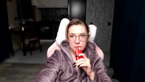 Regina online show from September 2025 01:38:02 PM