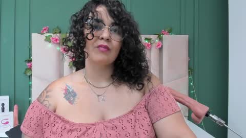 reginavegaa online show from January 2025 11:46:01 AM