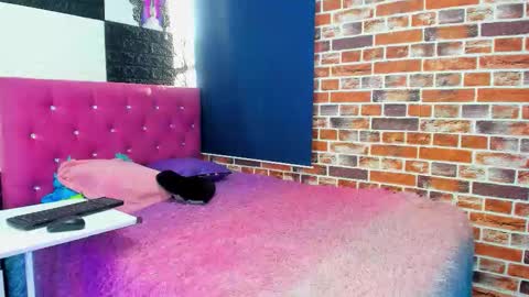 Reichell  Rose online show from October 2025 09:27:01 PM