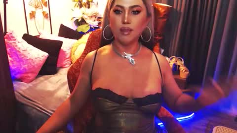 Red Ivy online show from April 2026 08:33:01 PM