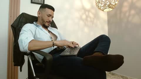   REIKO  online show from January 2025 08:59:01 PM