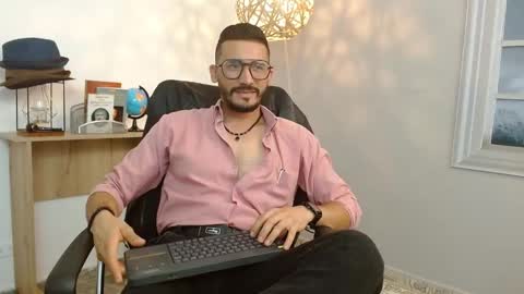   REIKO  online show from February 2025 08:09:02 PM