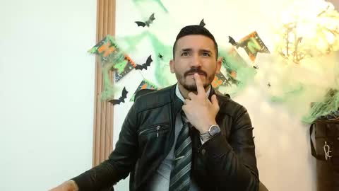   REIKO  online show from October 2025 07:03:01 PM