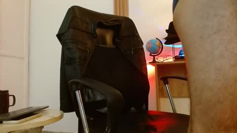   REIKO  online show from November 2025 03:34:02 PM