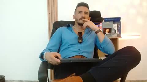   REIKO  online show from November 2025 04:09:01 PM