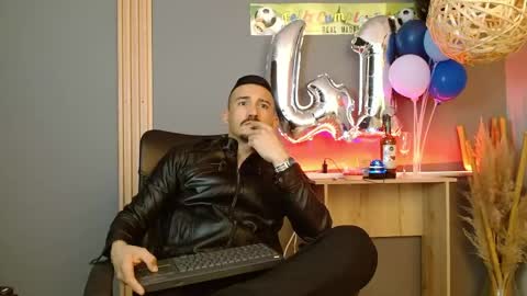   REIKO  online show from April 2026 04:32:01 PM