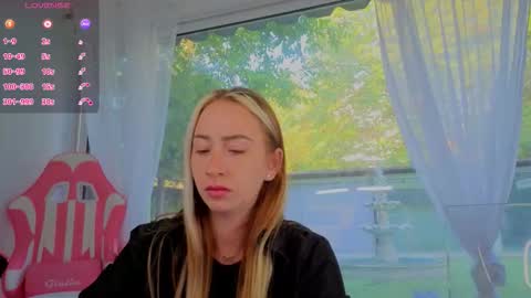 Snapshot of reina_cummings chatting on September 2025 06:13:01 AM reina cummings online show from September 2025 06:13:01 AM