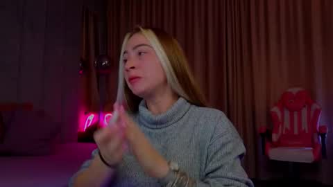 Snapshot of reina_cummings chatting on October 2025 06:22:02 AM reina cummings online show from October 2025 06:22:02 AM